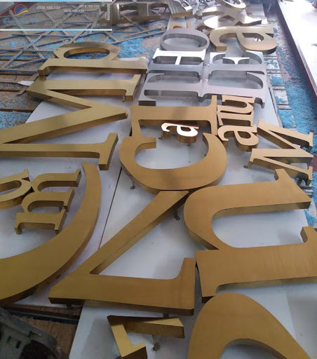 Chữ inox vàng uốn nỗi không led