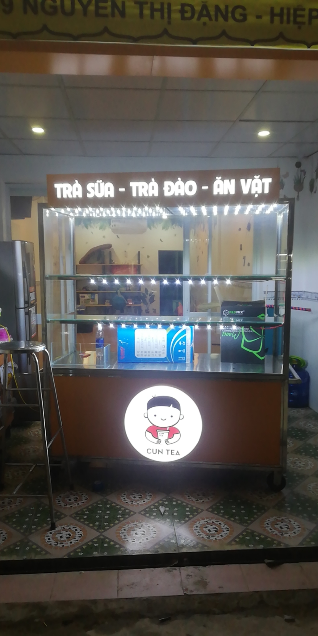 Xưởng Sản Xuất Hộp Đèn Hút Nổi 3 z2056449113539 1fe5be7b45ddc147ba601e5cdbe17a5a - công ty quảng cáo nguyễn hồ